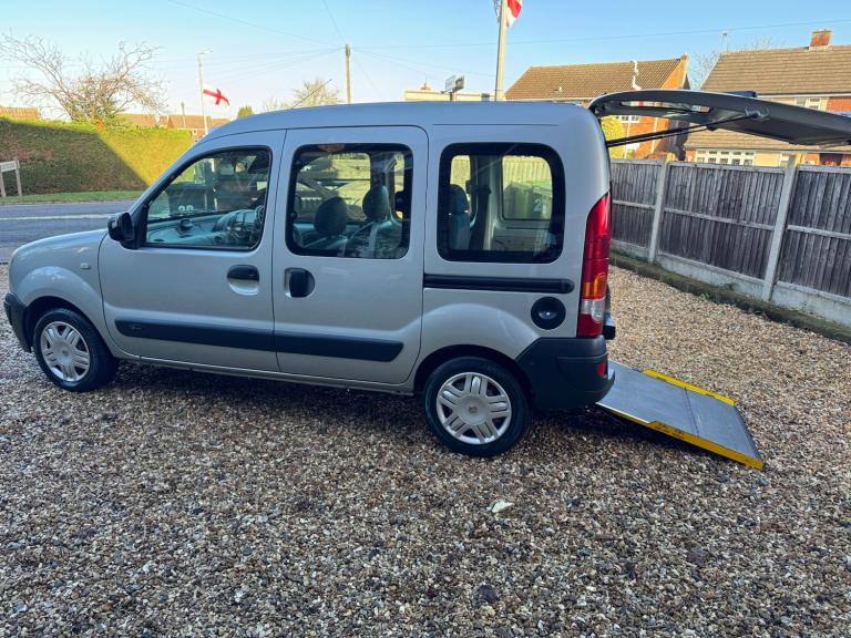 2009 Renault Kangoo Authentic mobility vehicle  MPV Petrol Manual