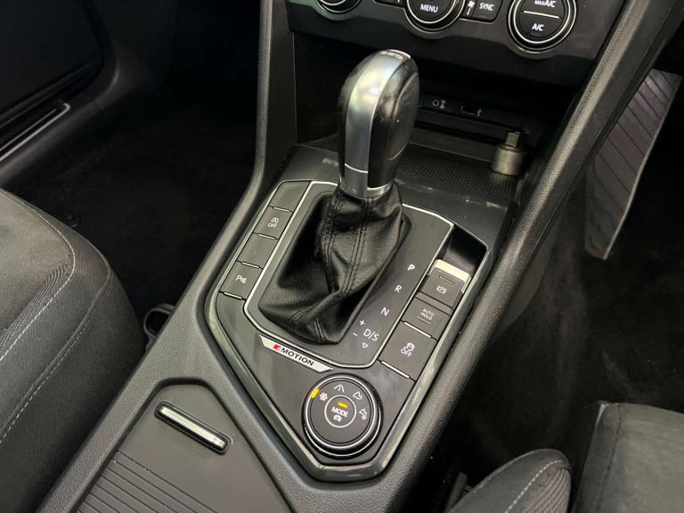2017 Volkswagen Tiguan 2.0 TDi 150 4Motion SEL 5dr DSG ESTATE DIESEL Automatic