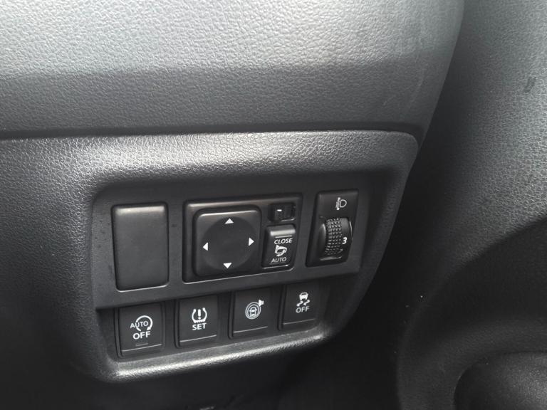 2017 Nissan Juke 1.6 DiG-T Tekna 5dr HATCHBACK PETROL Manual