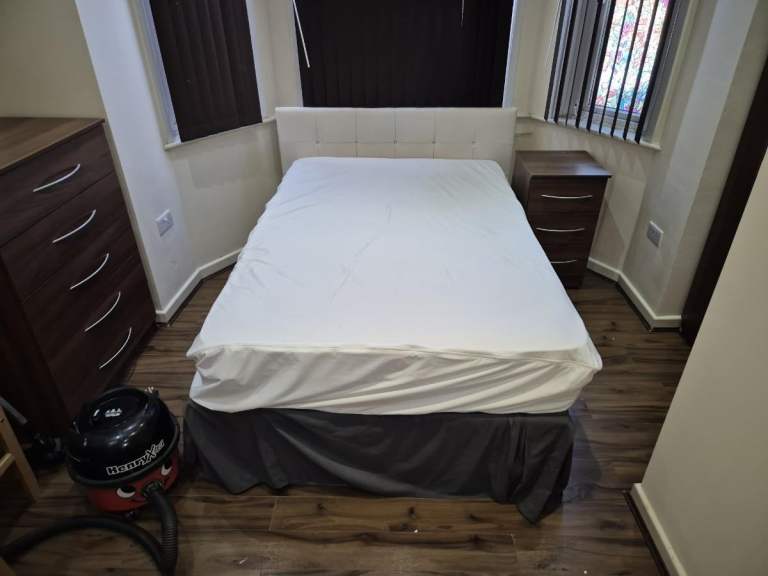 Studio Flat Available in NW2 for Universal Credit and PIP willesden Green, London