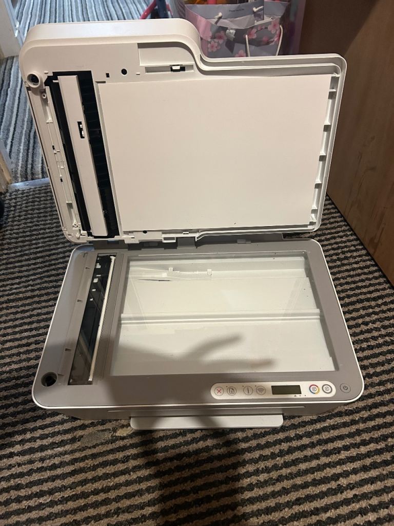 HP DeskJet Printer/Scanner – White, Good Condition