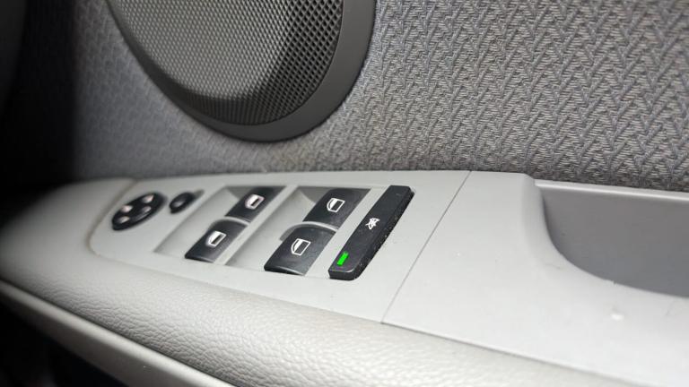 2011 BMW 3 Series 320d [184] SE 4dr Step Auto SALOON Diesel Automatic