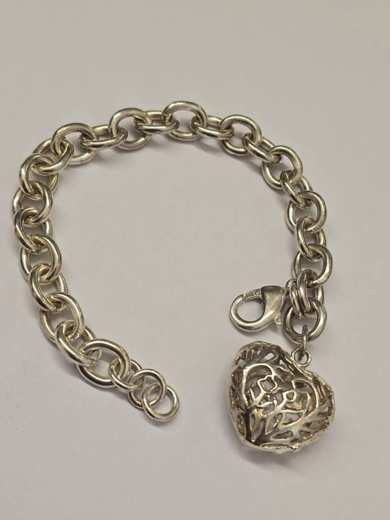 SILVER 8 INCH BRACELET WITH HEART