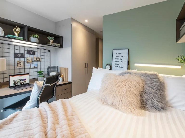En-suite room