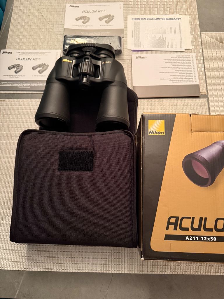 Nikon Aculon A211 12x50