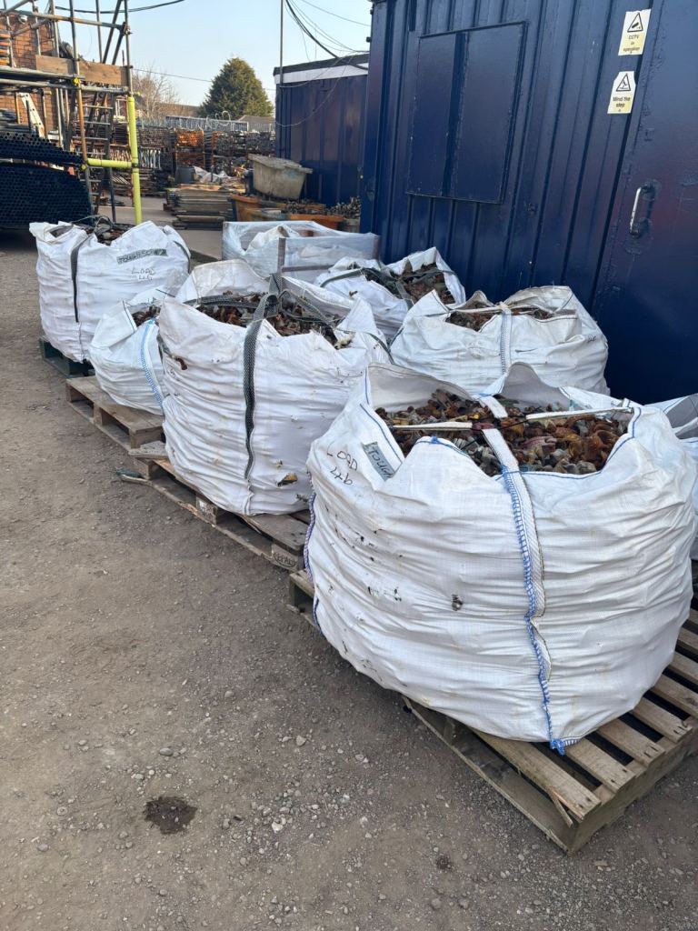 Used Scaffolding Fittings & Clips | Doubles, Swivels, Baseplates, Sleeves | Delivery Nottingham