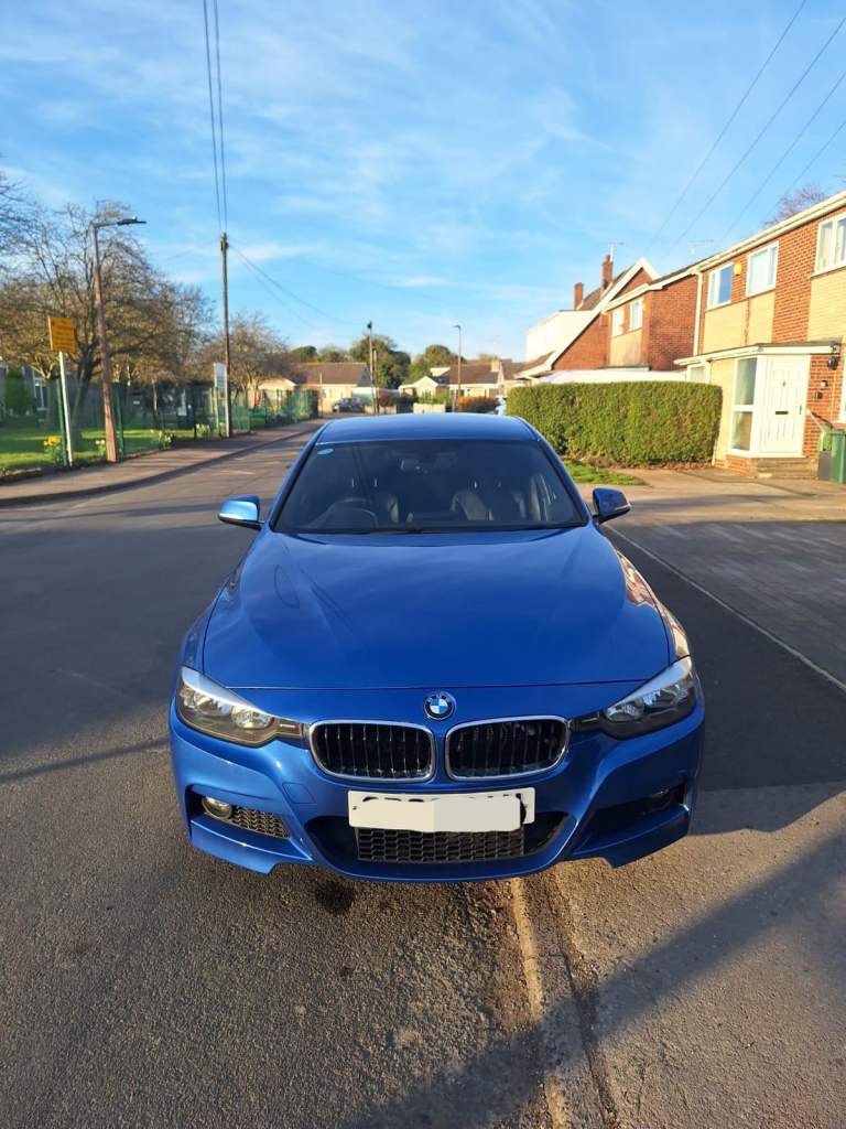 BMW 3 SERIES, Saloon, 2013, Manual, 2L engine size 4 doors