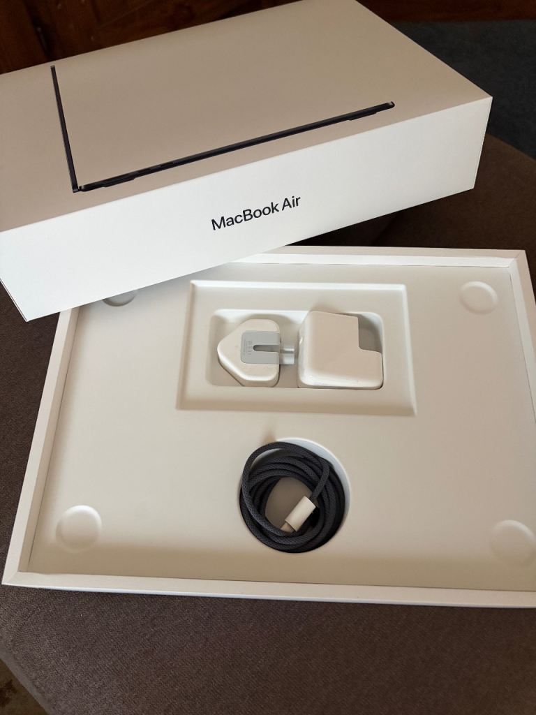 Apple MacBook Air 13 inch M3 Immaculate condition