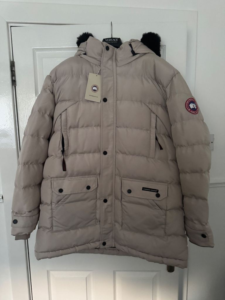Men’s xxl original Canada goose jacket very heavy 
