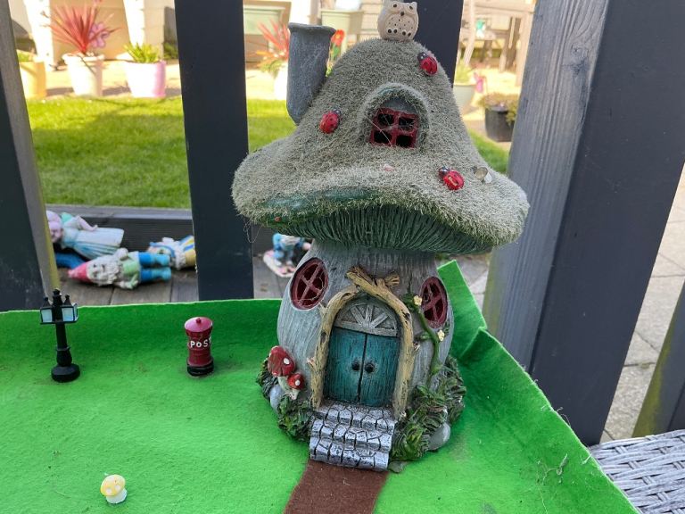 Fairy garden and table 