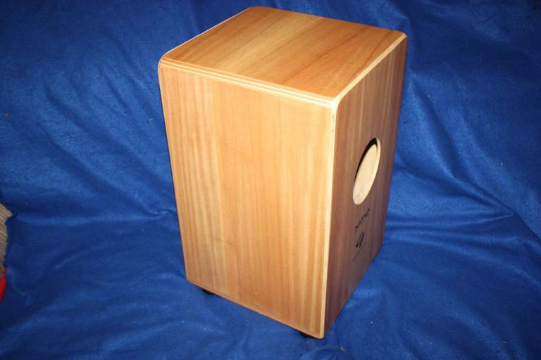 Nativo INIC-BROWN Inicia Series Standard-Class A Oak Cajon ~ Brown Front Finish ~ £95 ono
