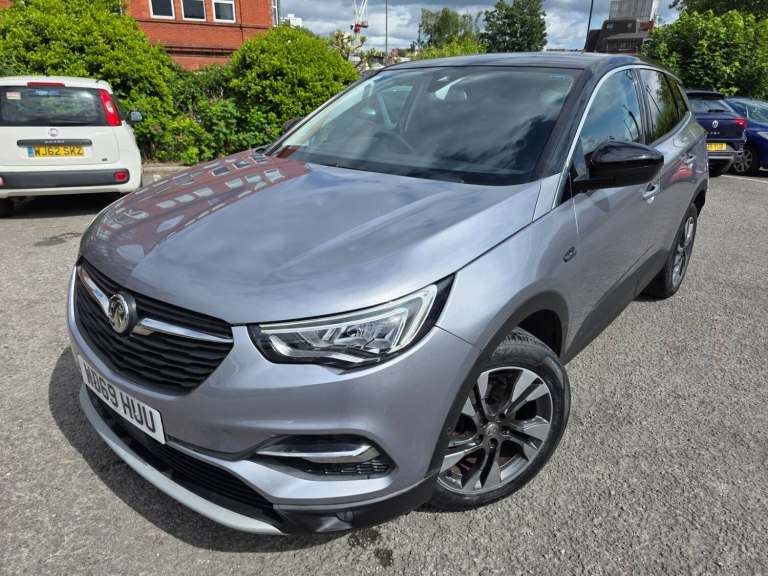 2020 Vauxhall Grandland X 1.5 Turbo D SRi Nav 5dr HATCHBACK Diesel Manual
