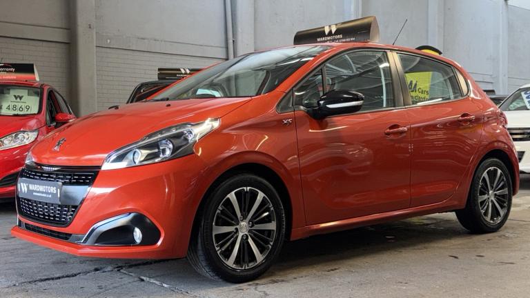 PEUGEOT 208 1.2 PureTech XS WHITE Orange 5dr LOWTAX+APPLECARPLAY+CRUISE 2016