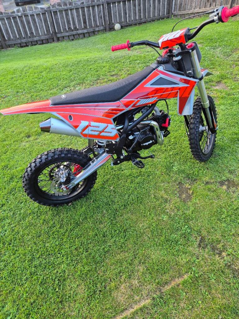 Pit bike