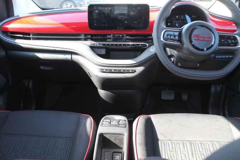 2024 Fiat 500 87kW Red 42kWh 3dr Auto HATCHBACK ELECTRIC Automatic