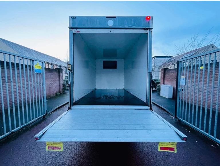 Reliable House removal Man with van and business moving service