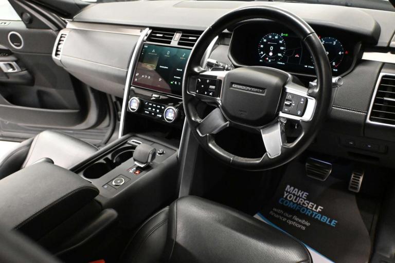 2021 Land Rover Discovery 3.0 Discovery R-Dynamic SE D MHEV Auto 4WD 5dr SUV Diesel Automatic