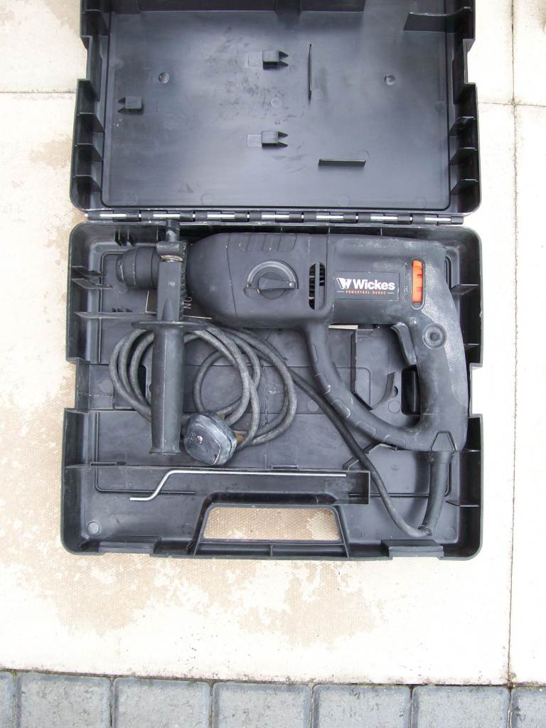 SDS Wickes  (DRAPER)  Drill in Hard Case 