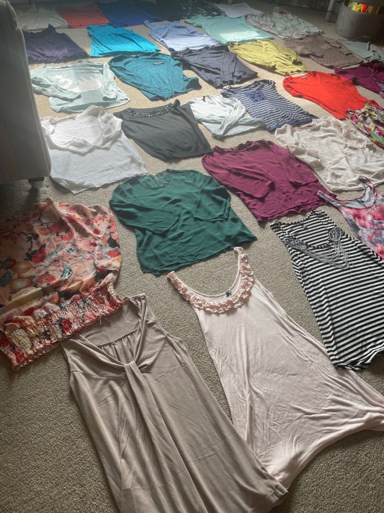 Job Lot Women's Clothing – Mixed Tops & Skirts, Size 10