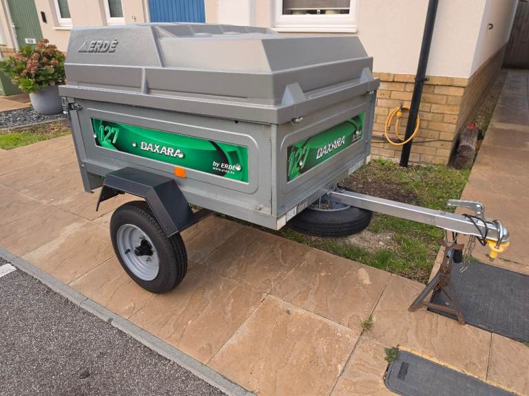 Daxara 127 Trailer with lockable hard top 