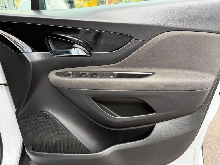 2017 Vauxhall Mokka X 1.4T Design Nav 5dr Auto HATCHBACK PETROL Automatic