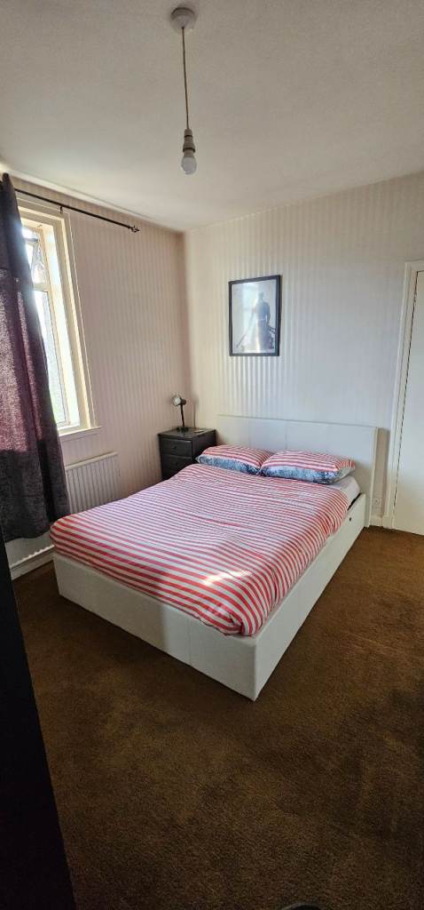 Double Room – Parkhead Drive, EH11 | £630 pcm + 50% utilities
