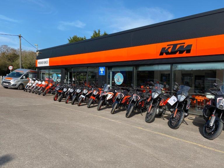 STUNNING 2017/17 KTM RC 390 MOTORCYCLE 