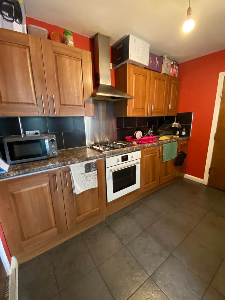  BEAUTIFUL ENSUITE DOUBLE ROOM FOR RENT IN HOUNSLOW 