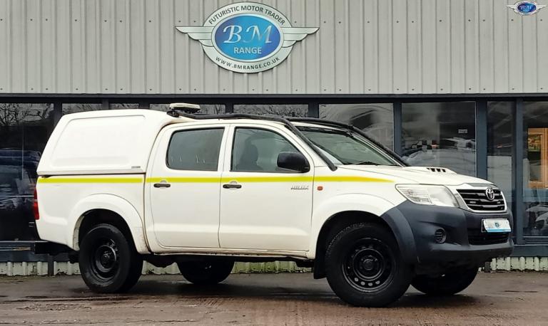 TOYOTA HILUX 2.5 D-4D Active White Manual Diesel 2015