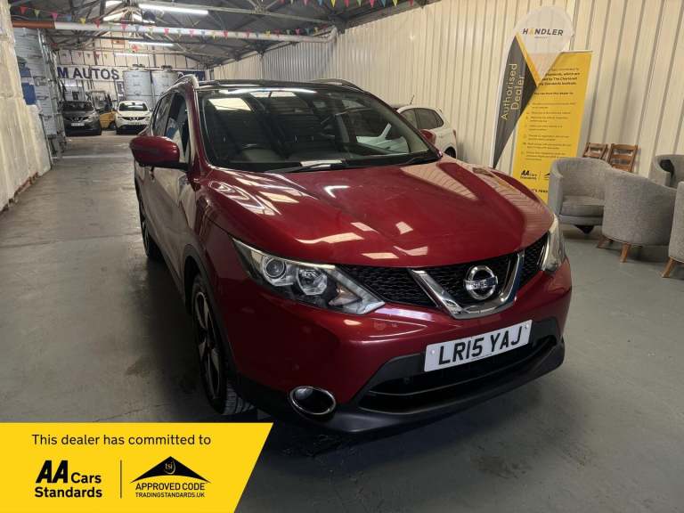 image for 2015 Nissan Qashqai 1.2 DIG-T n-tec+ 2WD Euro 5 (s/s) 5dr HATCHBACK Petrol Manual
