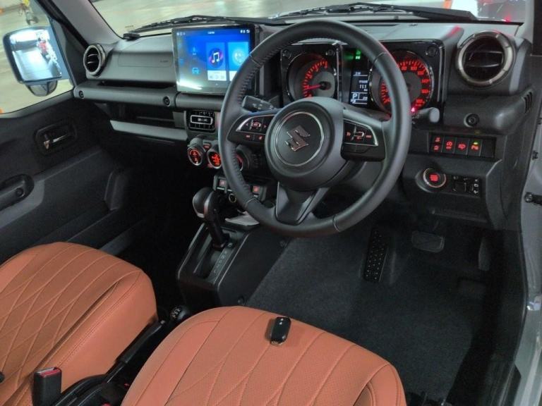 Suzuki jimny sierra 1.5 auto 4wd 1800 miles japanese import body style kit 2025