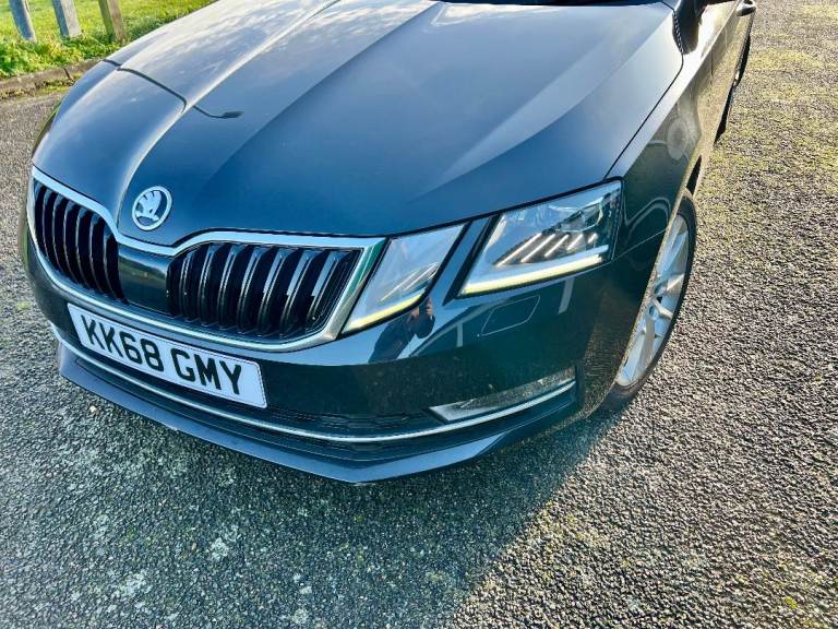 Skoda, OCTAVIA, Hatchback, 2019, Semi-Auto, 1968 (cc), 5 doors