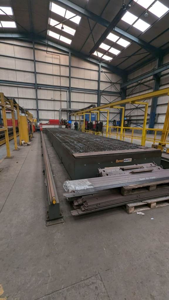 Esprit Automation Ltd. Viper 2500 Rail Based CNC Plasma Cutter (Year 2017) C/W Hypertherm HPR130 XD