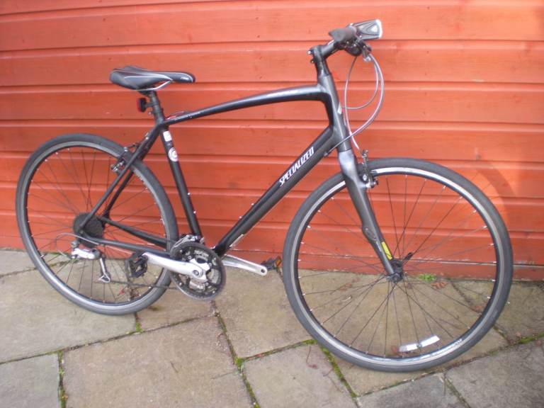 Specialized sirrus comp bike, 57cm 21 inch large lightweight frame, 28 inch wheels, 9 x 3 gears