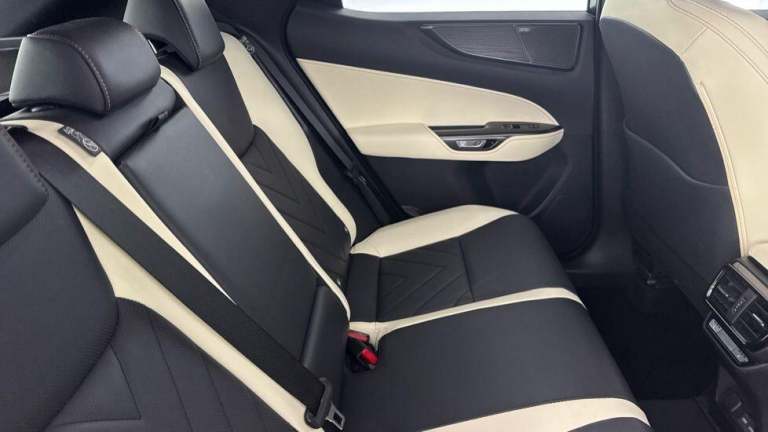 2024 Lexus NX 2.5 450h+ 18.1kWh Takumi SUV 5dr Petrol Plug-in Hybrid E-CVT 4WD Euro 6 (s/ ESTATE ...