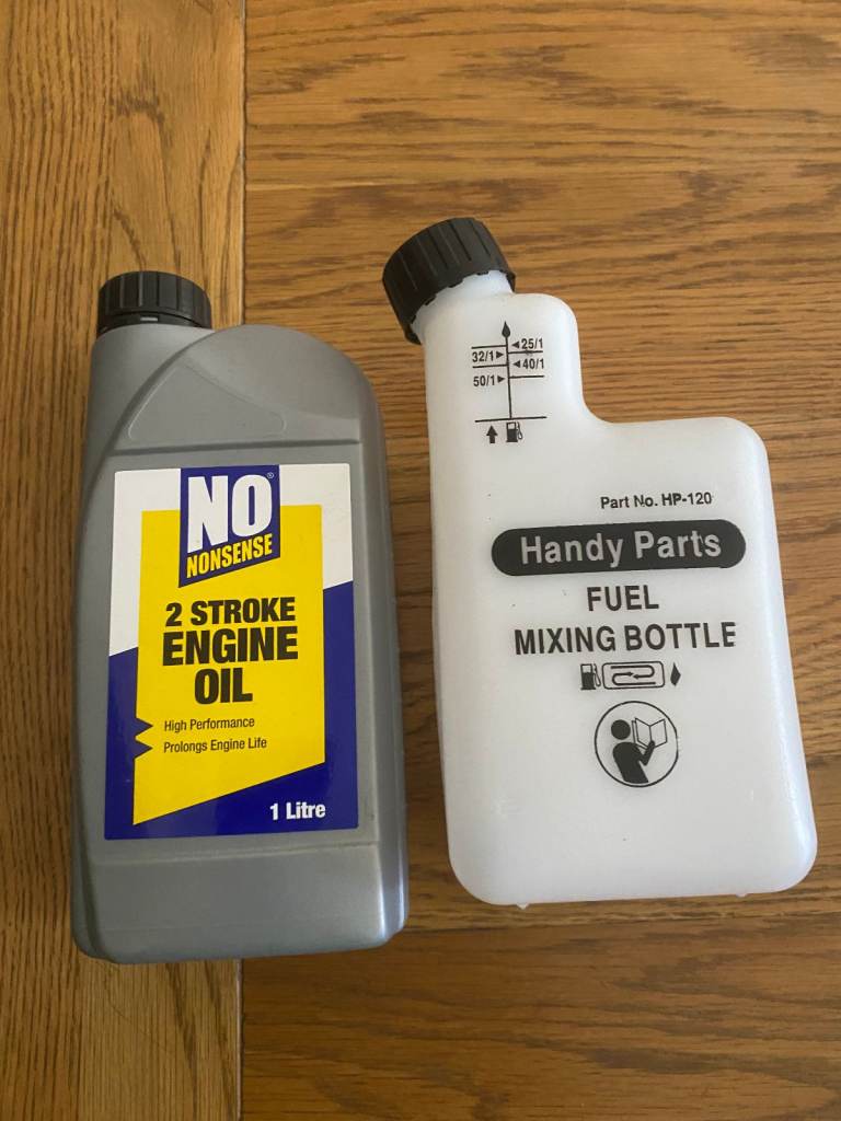 Chainsaw 2 Stroke Oil and Fuel Mixing Bottle