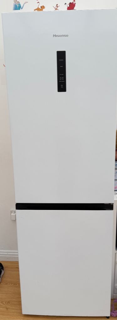 Hisense Fridge freezer good condition few scuffs and marks 