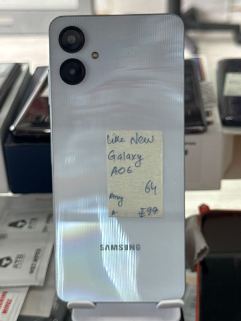 Samsung Galaxy A06 64GB – White, Like New