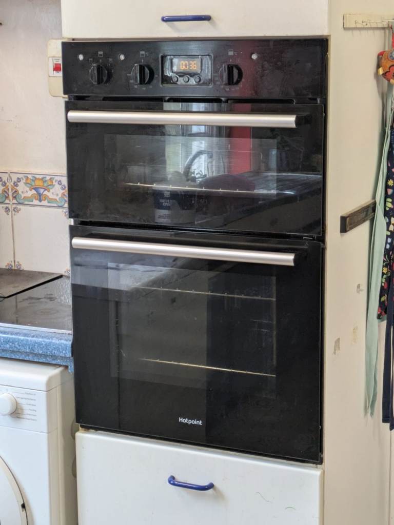 Integrated Hotpoint Double Oven