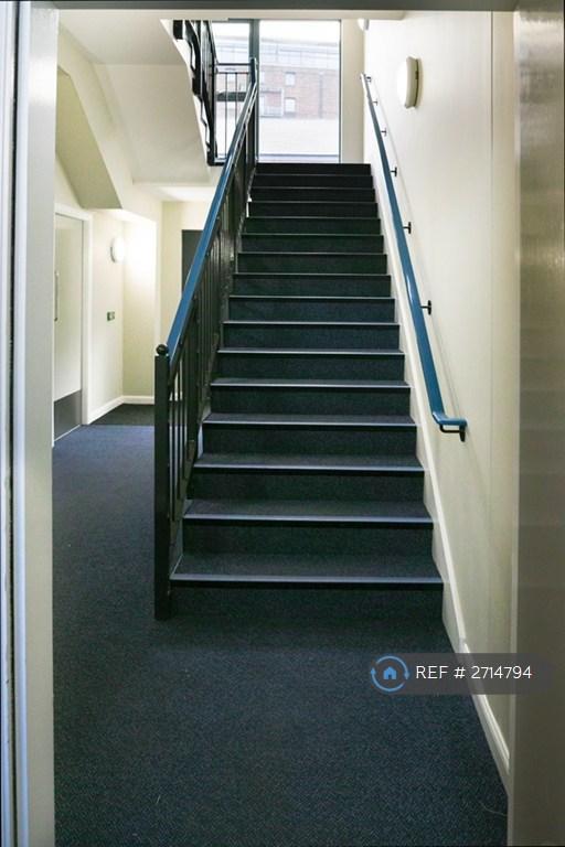 3 bedroom flat in West Bowling Green Street, Edinburgh, EH6 (3 bed) (#2714794)