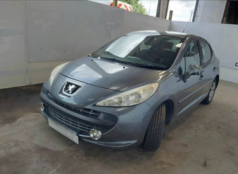 Peugeot, 207, Hatchback, 2009, Semi-Auto, 1598 (cc), 5 doors