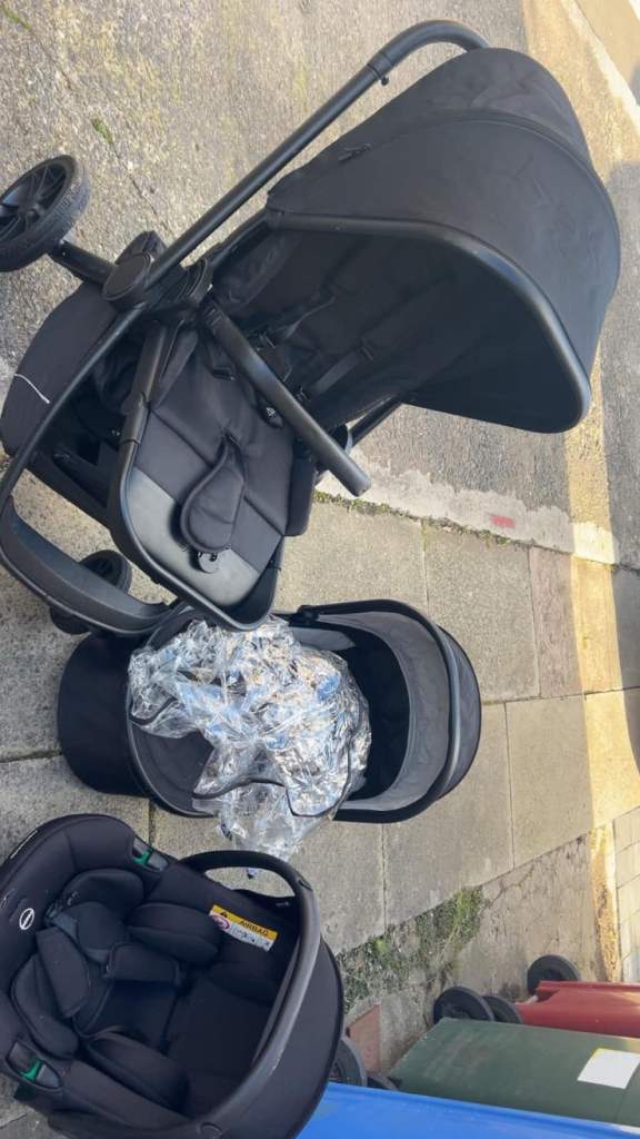 My babiie travel system 