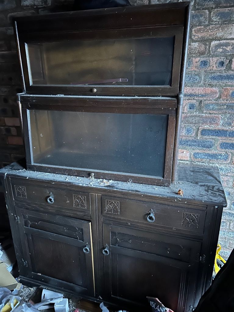 Free antique vintage dresser 