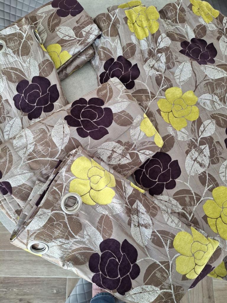 Eyelet curtains x2 pair