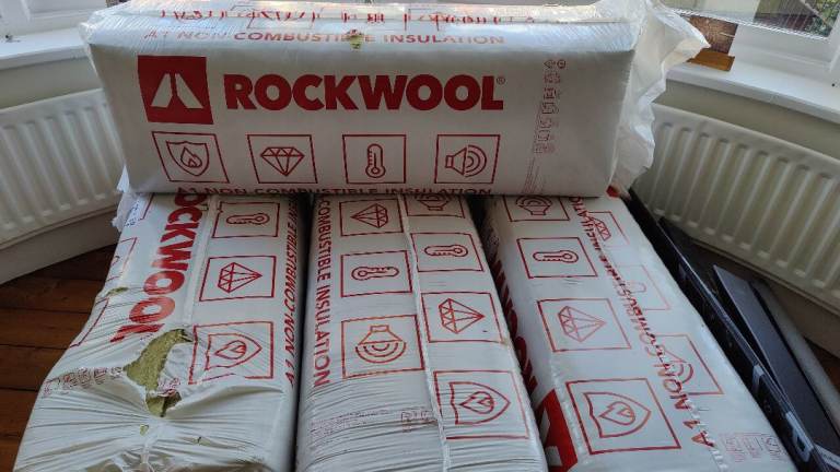 Rockwool Flexi 4x packs of 4x 140 x 400 x 1200mm insulation batts