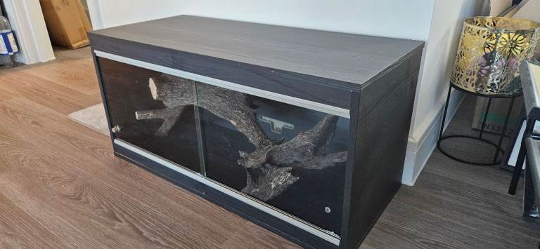 Vivexotic vivarium 