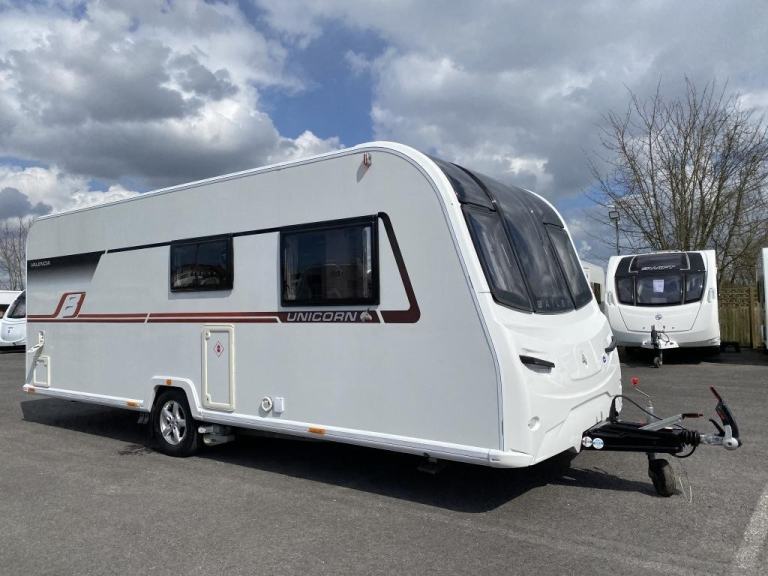 2018 BAILEY UNICORN VALENCIA LUXURY 4 BERTH TOURING CARAVAN