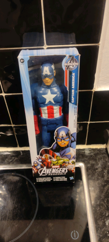 Marvel Avengers Assemble Captain America Action Figure 2013 12" Titan 
