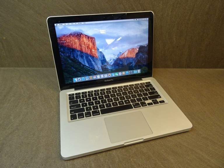 Macbook Pro 2009 - 2010 laptop 240gb SSD