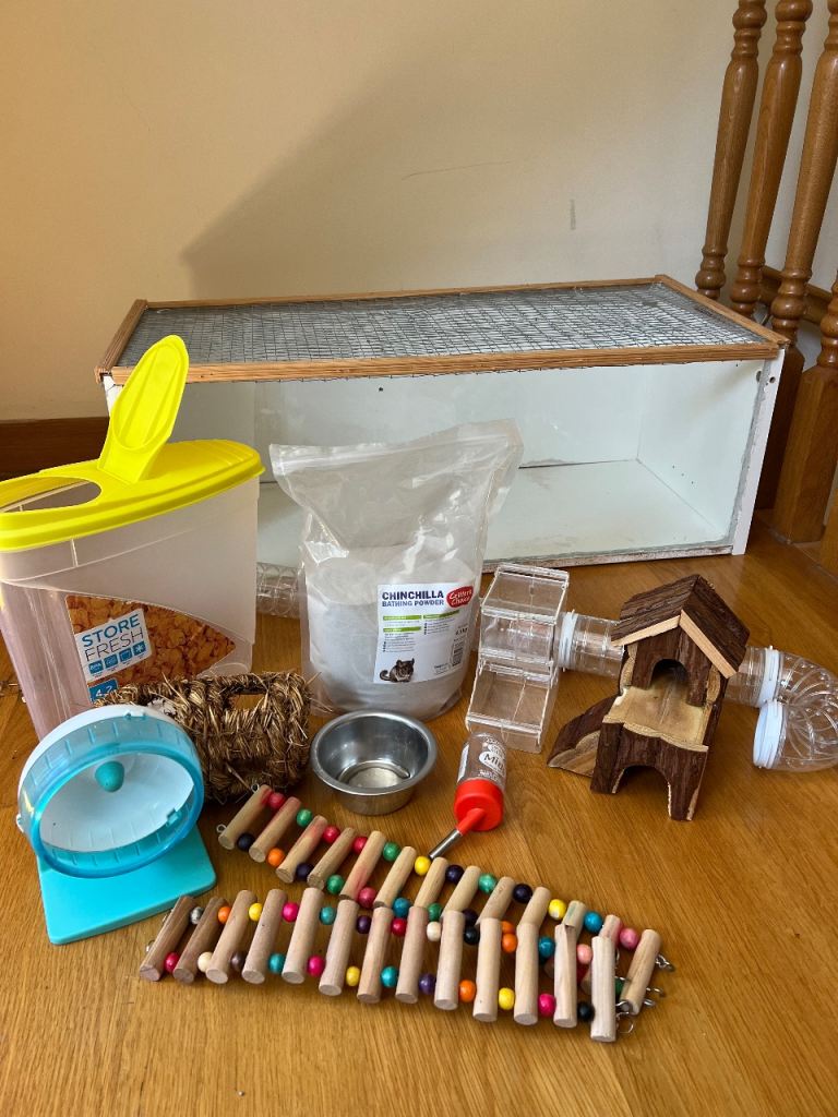Dwarf hamster cage and accessories